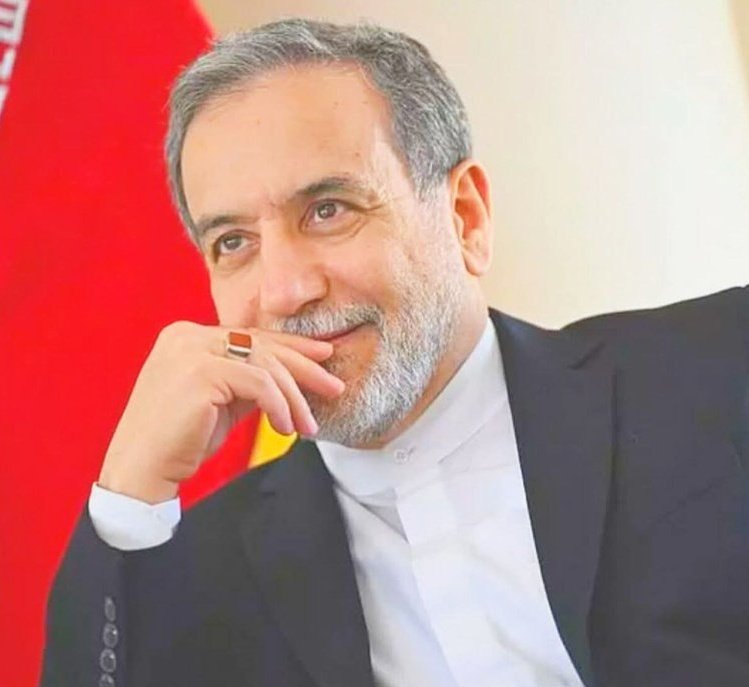 چودہ سو سال پرانی پیشگوئی کی یاد تازہ 
حضرت محمدﷺ کا فرمان کہ اگر علم ثریا میں بھی ہو تو ایرانی اسے حاصل کر لیں گے“ ایرانی وزیر خارجہ کا ٹویٹ
#WorldWar3