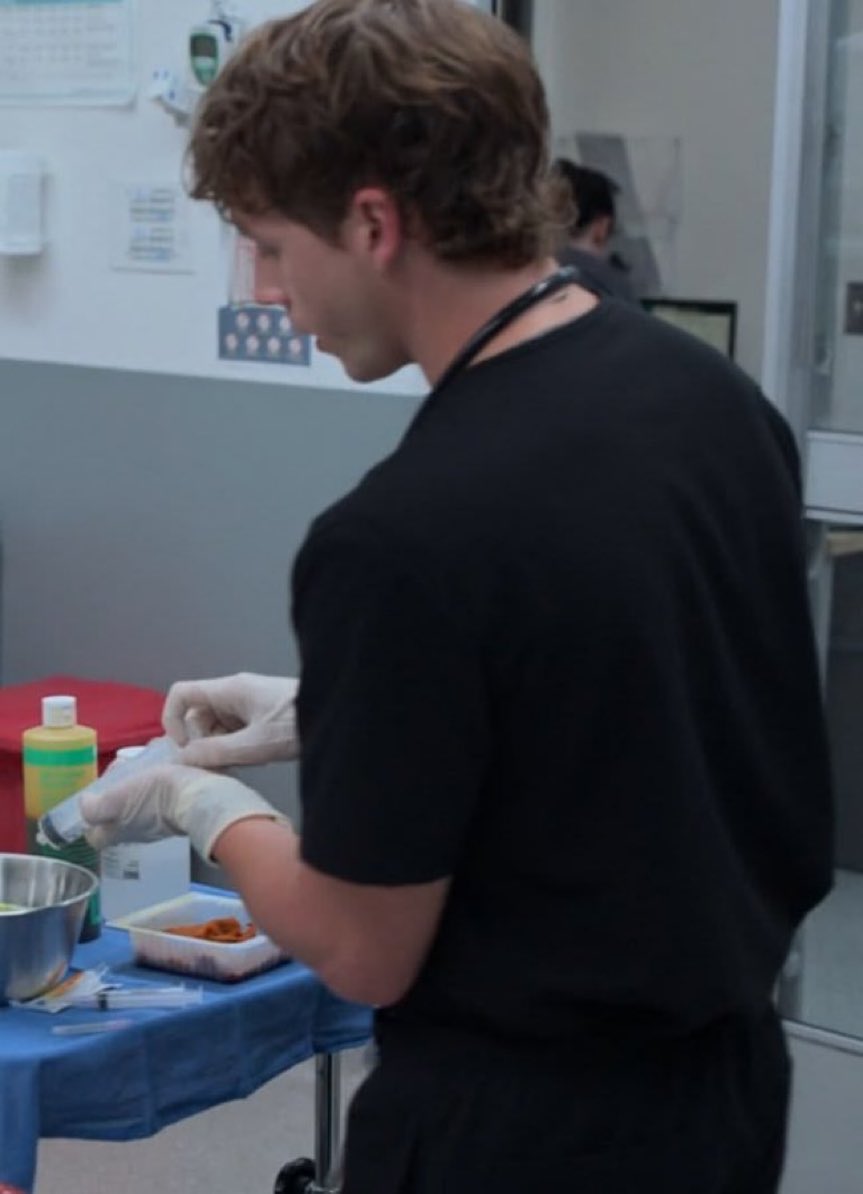 enya .ᐟ tweet media