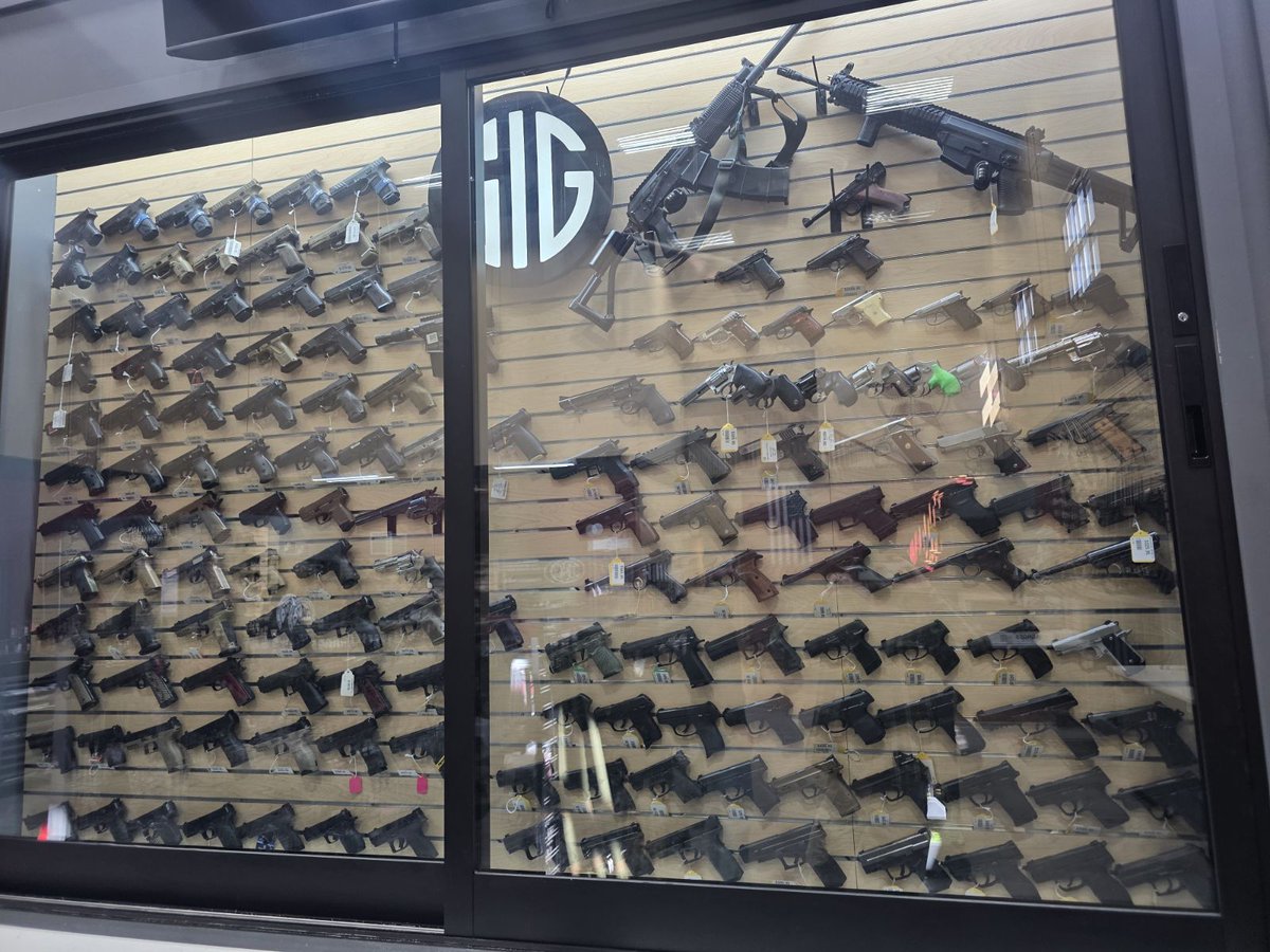 DCFGuns's tweet image. At DCF, we'll help you find the exact option that's right for you. Check out these and more on the wall at DCF East!

#DCF #DCFEast #CCW #EDC #Indoorrange #Colorado