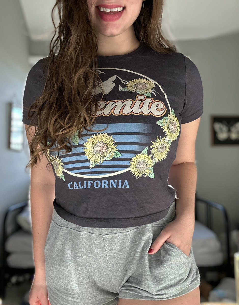 Valorie's Outfits 🍒🫶 tweet media