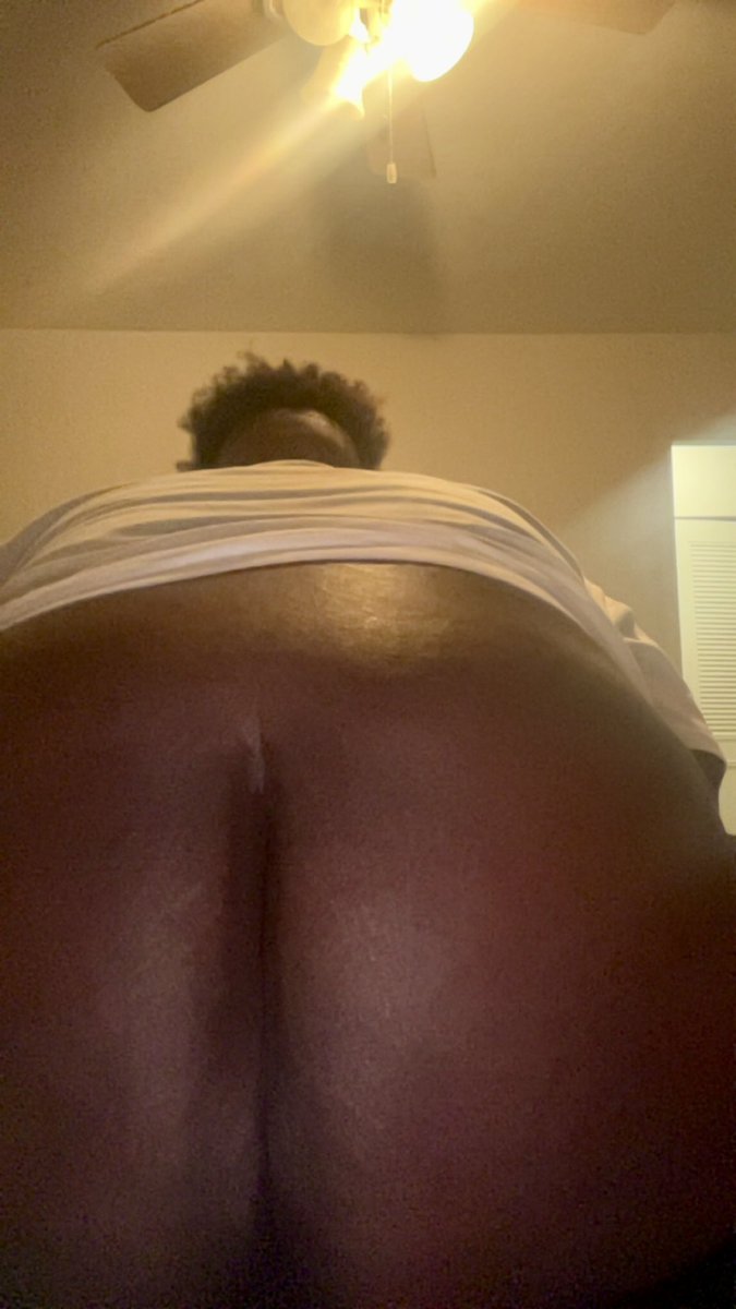KingFreak14XxX's tweet photo. New page same great booty☺️#mlm #bigbooty #ebonybbw #femboy #chub https://t.co/TLvwhXMjgW