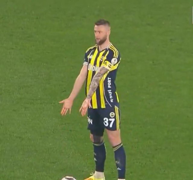 Aydan✨ tweet media