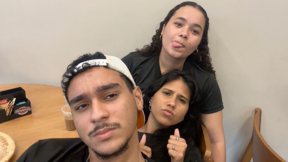 escrotinha tweet media