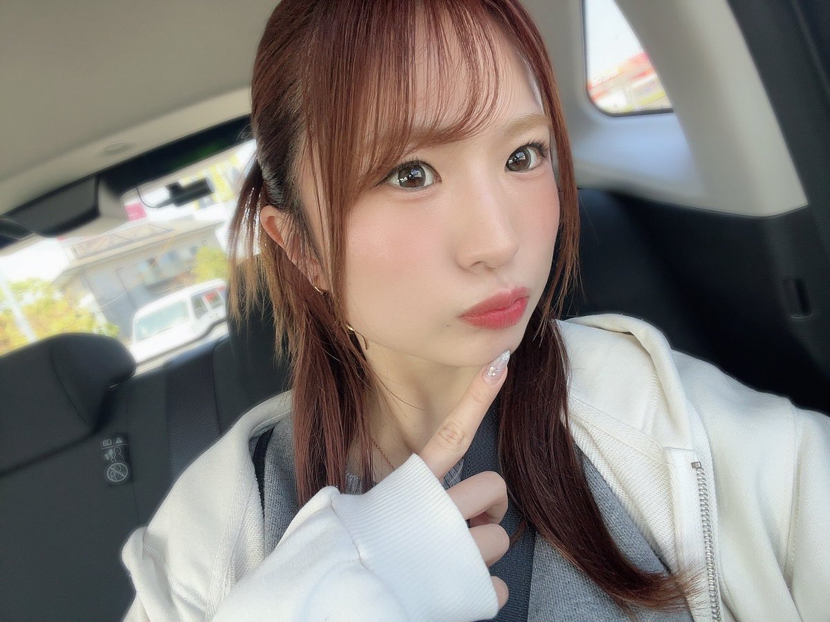 桜衣かれん tweet media