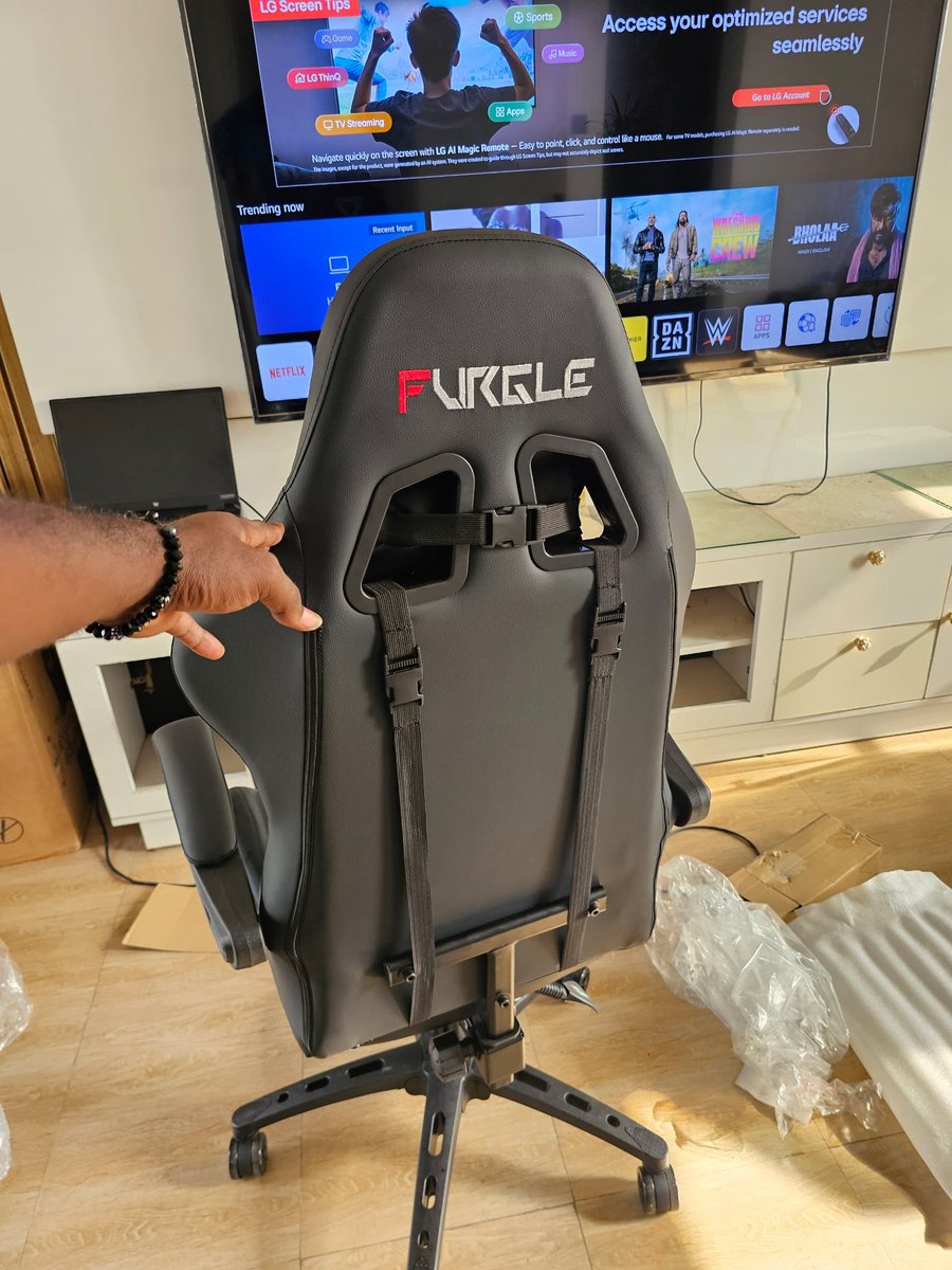 Praizdarq tweet media