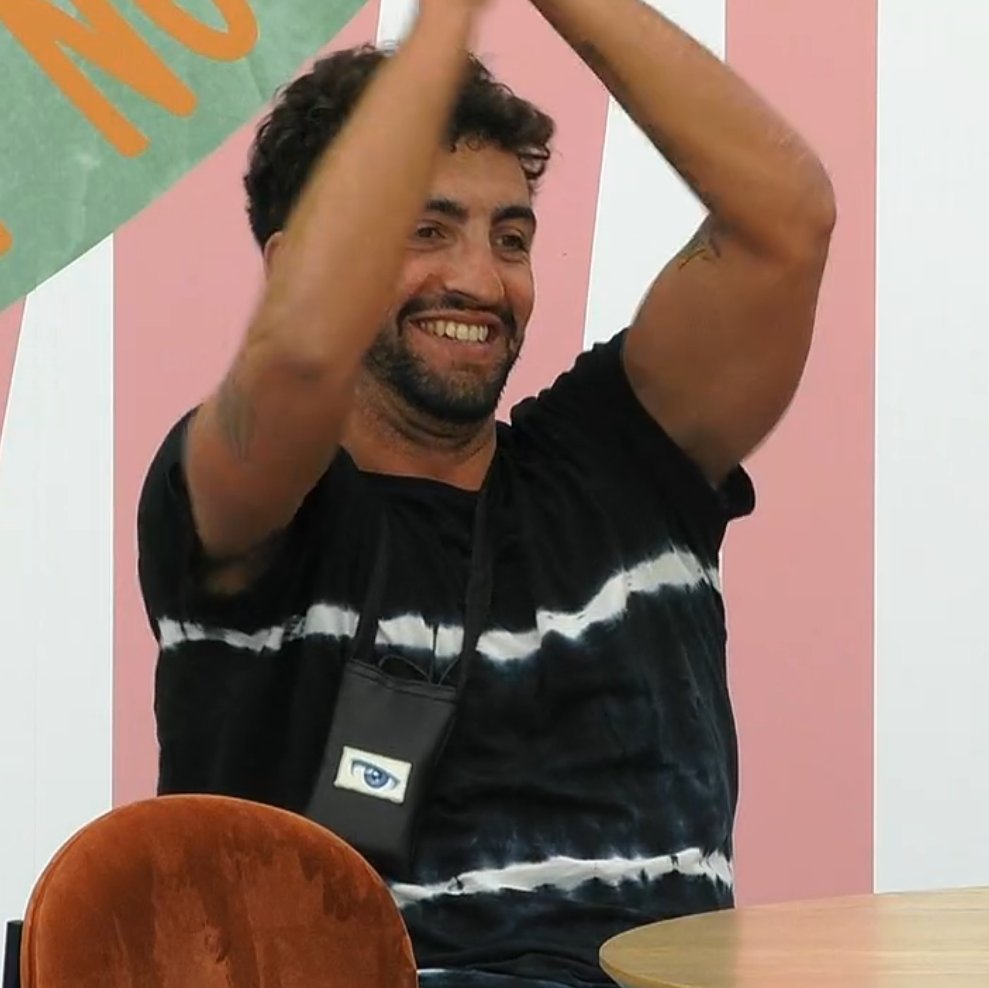 mrb. 🦋 tweet media