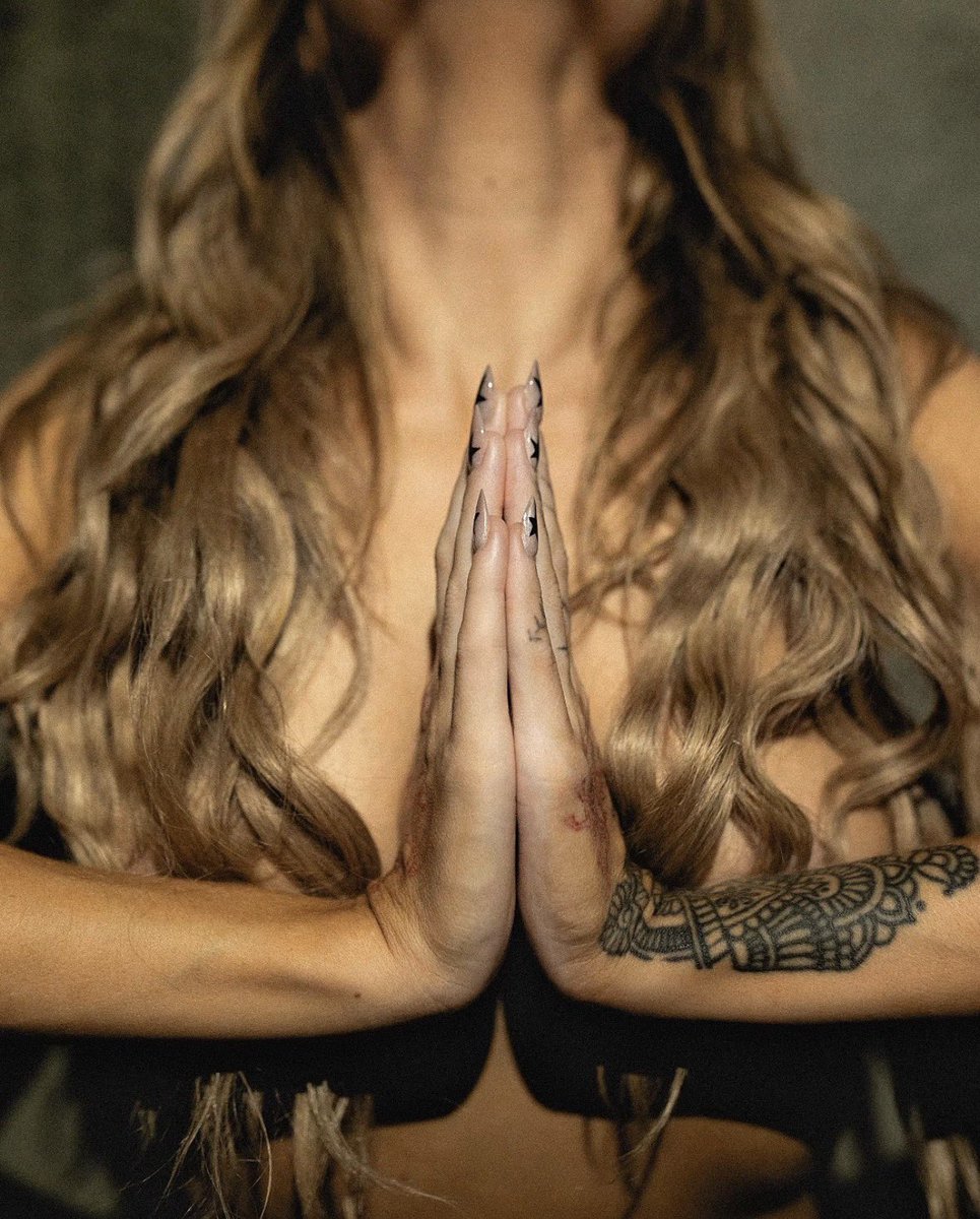 FIFIS 🩶 tweet media