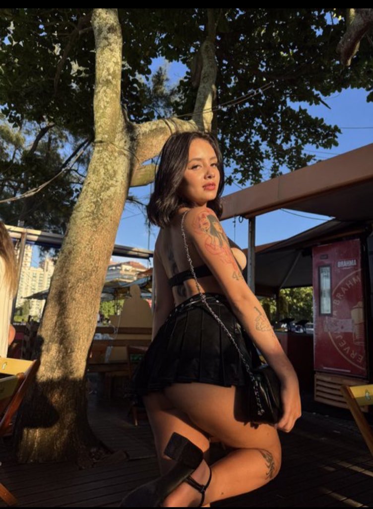 ExposedZone00 tweet media