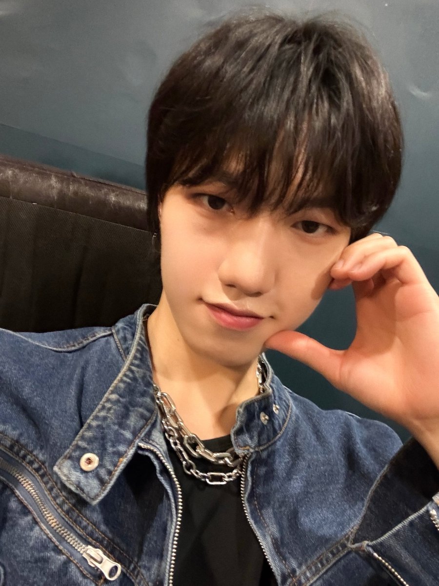 TRENDZ (트렌드지) tweet media