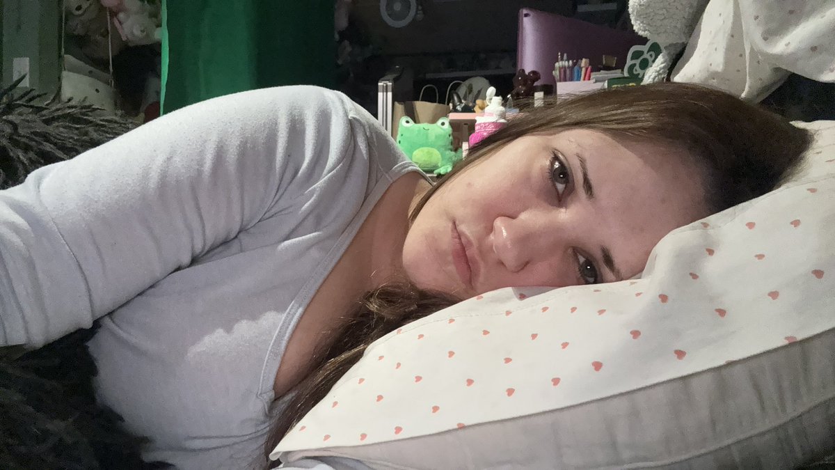 CraterBuns tweet media