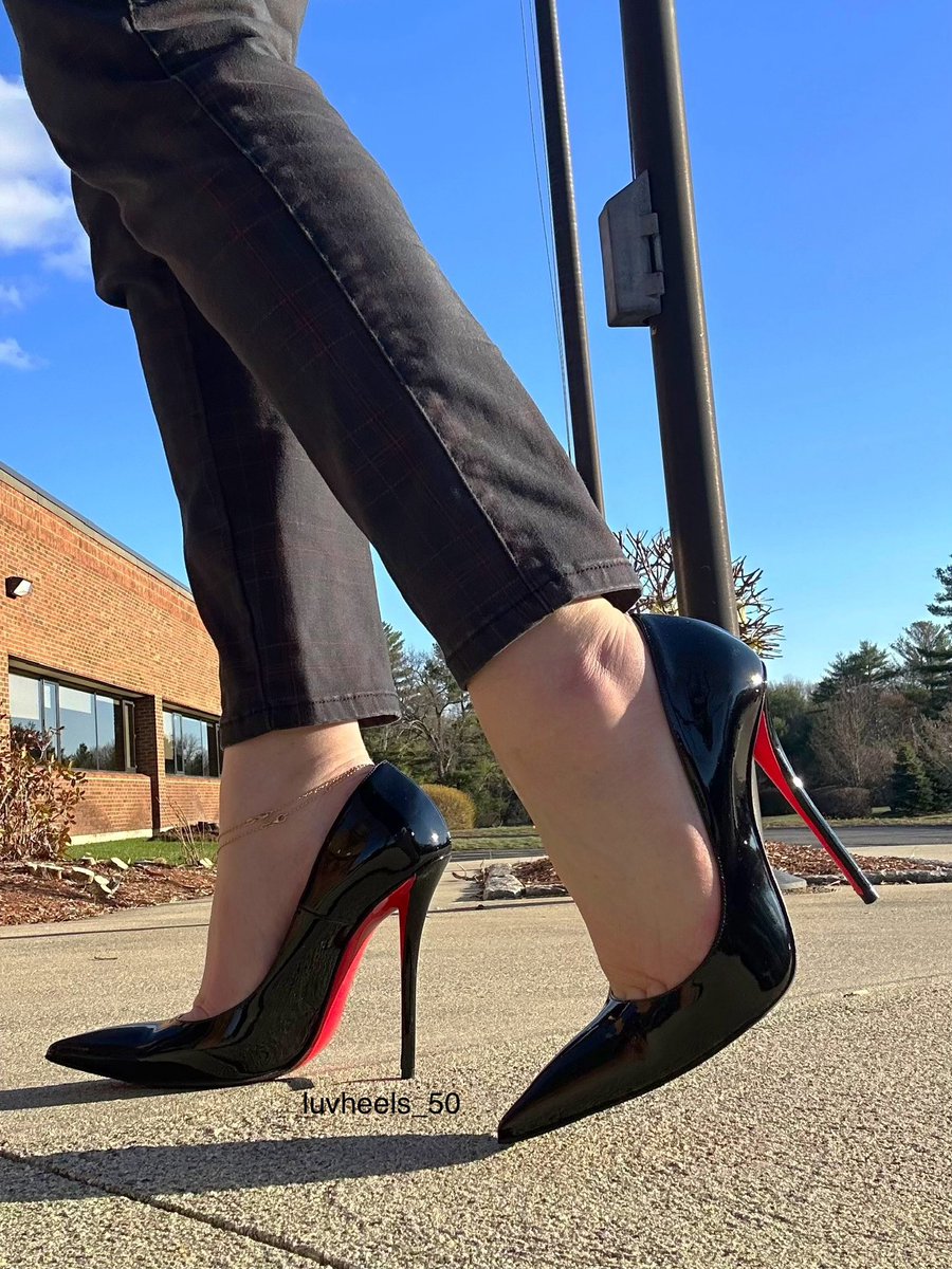 luv_heels tweet media