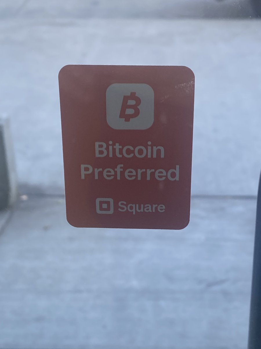 Copenhaguen83's tweet image. Spent yesterday's @CashApp sats from Bitcoin day at Van Dyke Coffee in LA this morning with their @Square terminal. The circular economy runs on receipts.  

Study 📚 Bitcoin