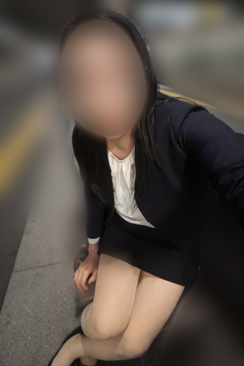 みかみか営業OL【mika feet goddess】 tweet media