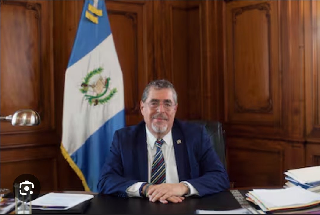 Yo solo quería ser presidente , no gobernar no los tengo bien puestos , no soy mi papá <a href="/BArevalodeLeon/">Bernardo Arévalo</a> …. Le quedó grande el apellido de su padre