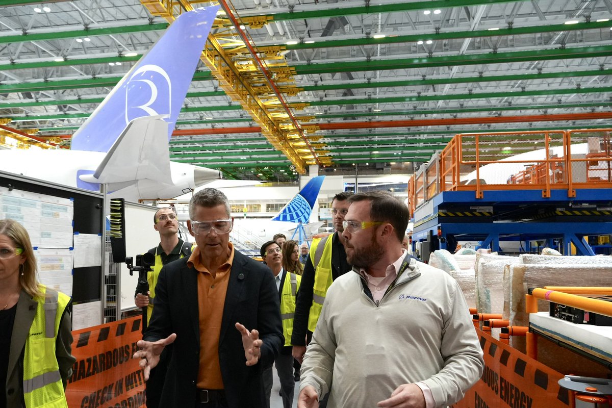 SecDuffy's tweet photo. Great visit today at the @Boeing South Carolina Delivery Center where I saw the technology and people that are powering the future of aviation.

Thanks to President Trump, American manufacturing is THRIVING 🇺🇸 https://t.co/PjulHTgq4l