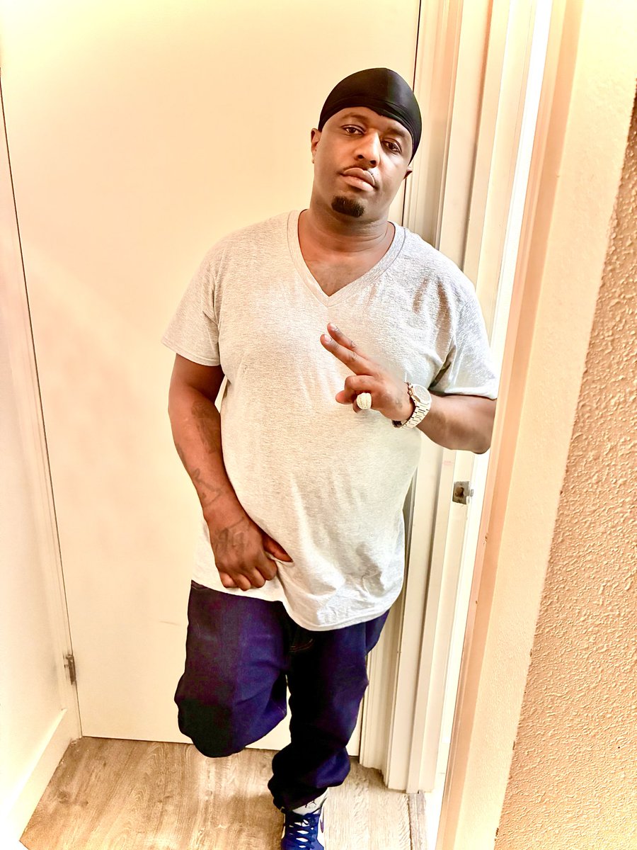 Tony Ray Jones tweet media