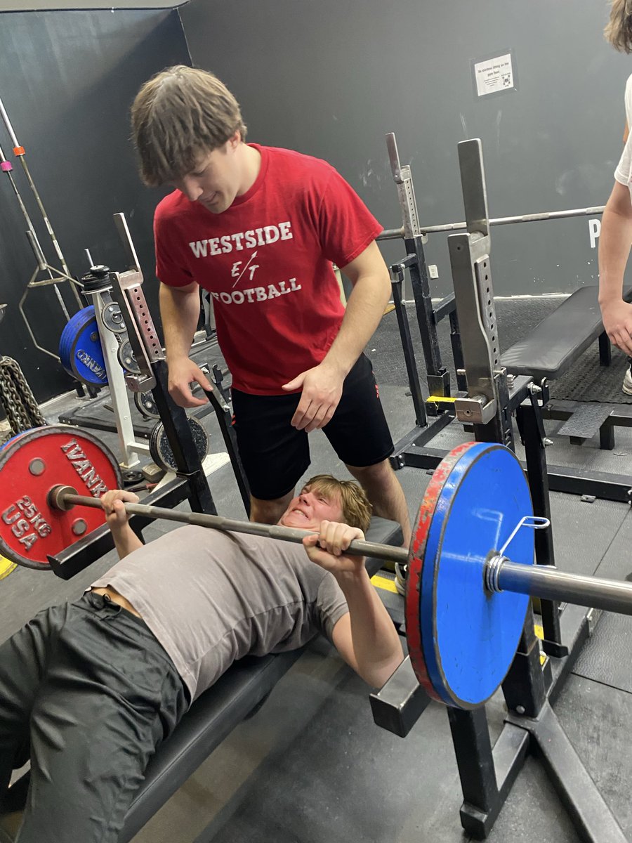 WHS_WarriorFB's tweet photo. Thank you @IronHeavenOmaha for letting the Trench Mob (D-Line) come in for a lift this morning. Always a memorable experience. Thanks for the gains! #ET https://t.co/DxzeYB3Y1W