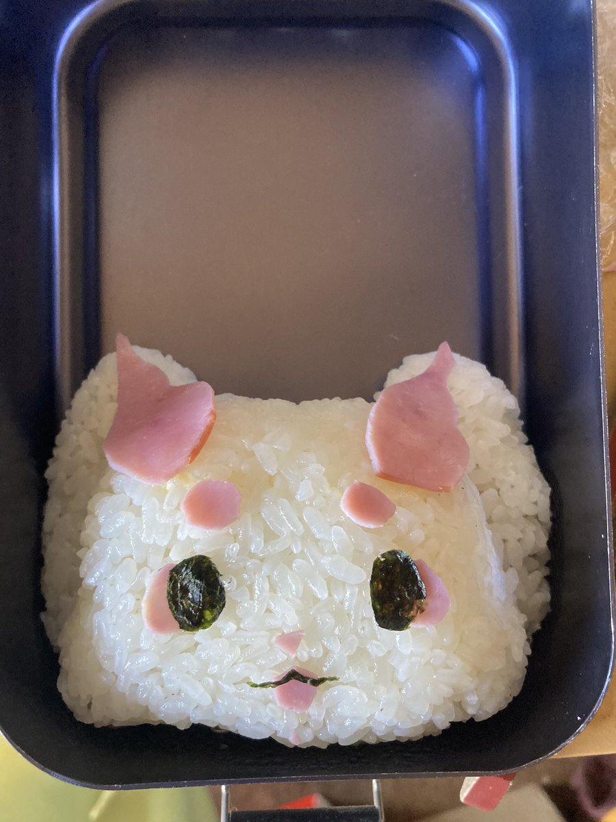 せらせな tweet media