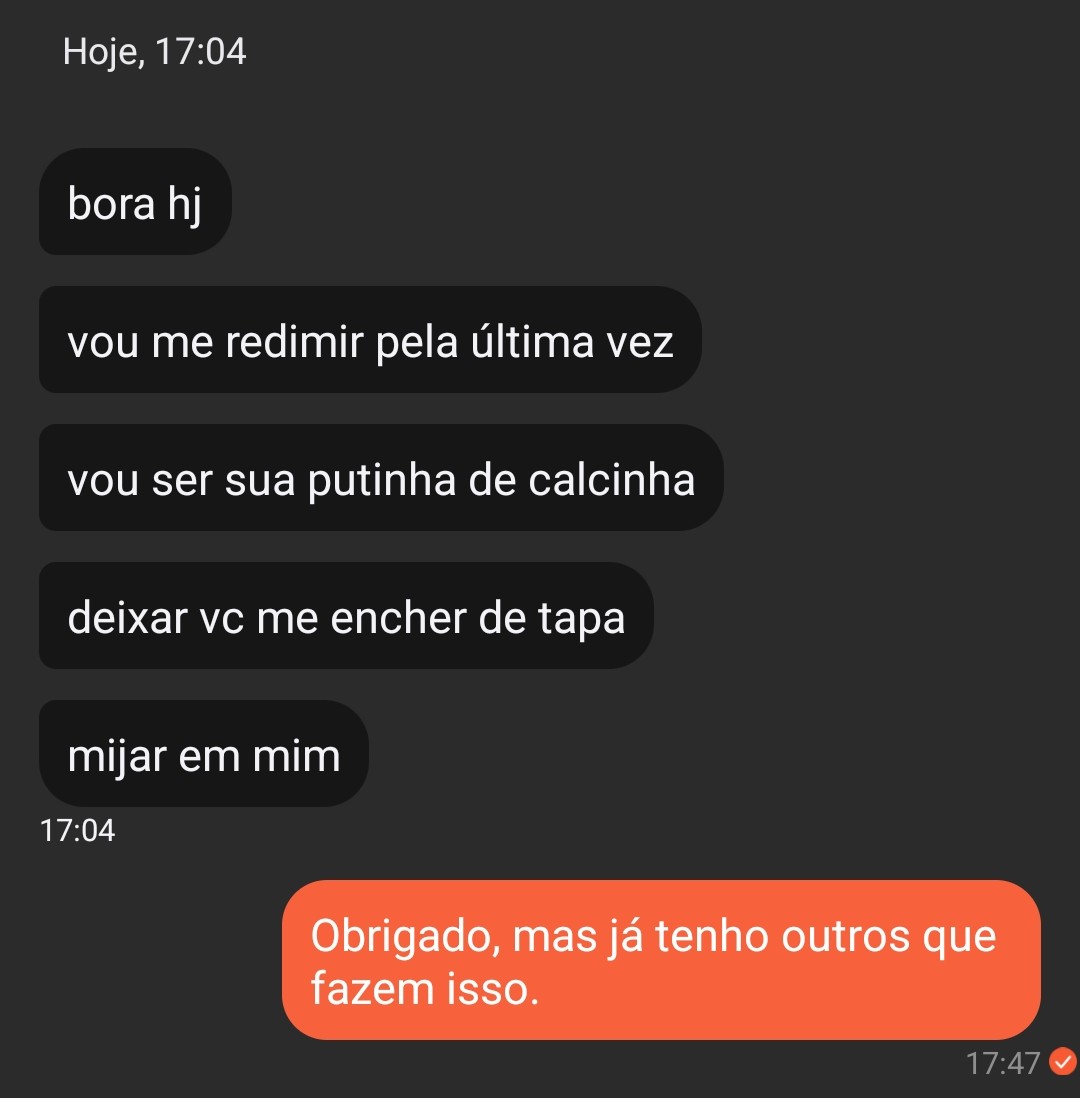 O compromisso e a lealdade sempre serão as maiores qualidades de um submisso. Não importa se você sabe chupar bem uma pica, se você não souber honrar o tempo e a dedicação do seu mestre, você nunca será digno de usar uma coleira.