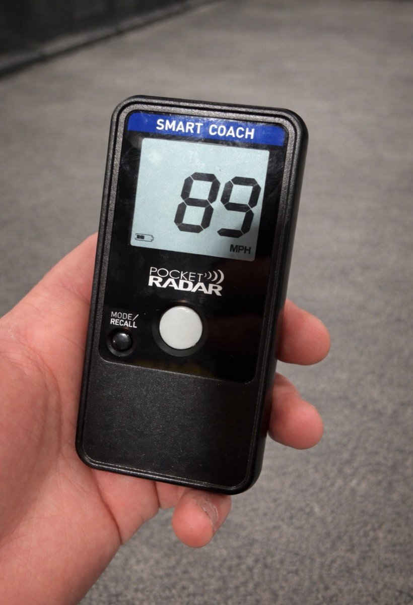 Henry Schott tweet media