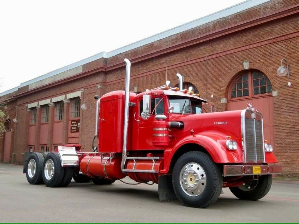 Johnny Cadillac tweet media