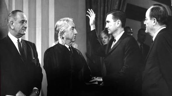 TammiMinoski's tweet image. #FunFact: Attorney Gen. Ramsey Clark's father was Tom C. Clark, a former AG. &amp;amp; Justice on SCOTUS. Elder Ramsey swore his son into his AG position and then resigned from SCOTUS to avoid any appearance of conflict of interest. That would never happen today. Washington ❤️ conflict.