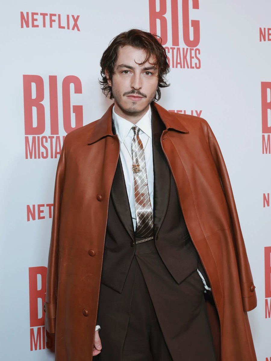 borankuzumbr's tweet photo. 📲|#BoranKuzum Via Instagram Feed.

"BIG MISTAKES Premiere, New York ‘26
@louisvuitton by @pharrell." https://t.co/H4KieeAEYi