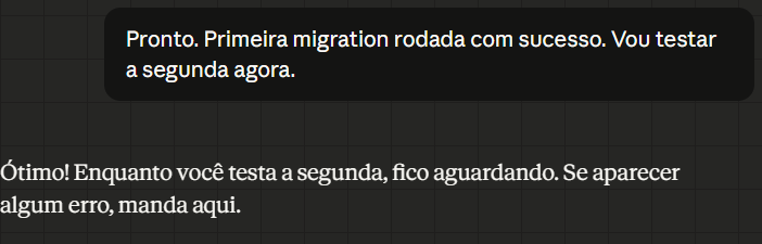 O que será que o Claudinho faz enquanto eu trabalho, hein?! 🤔