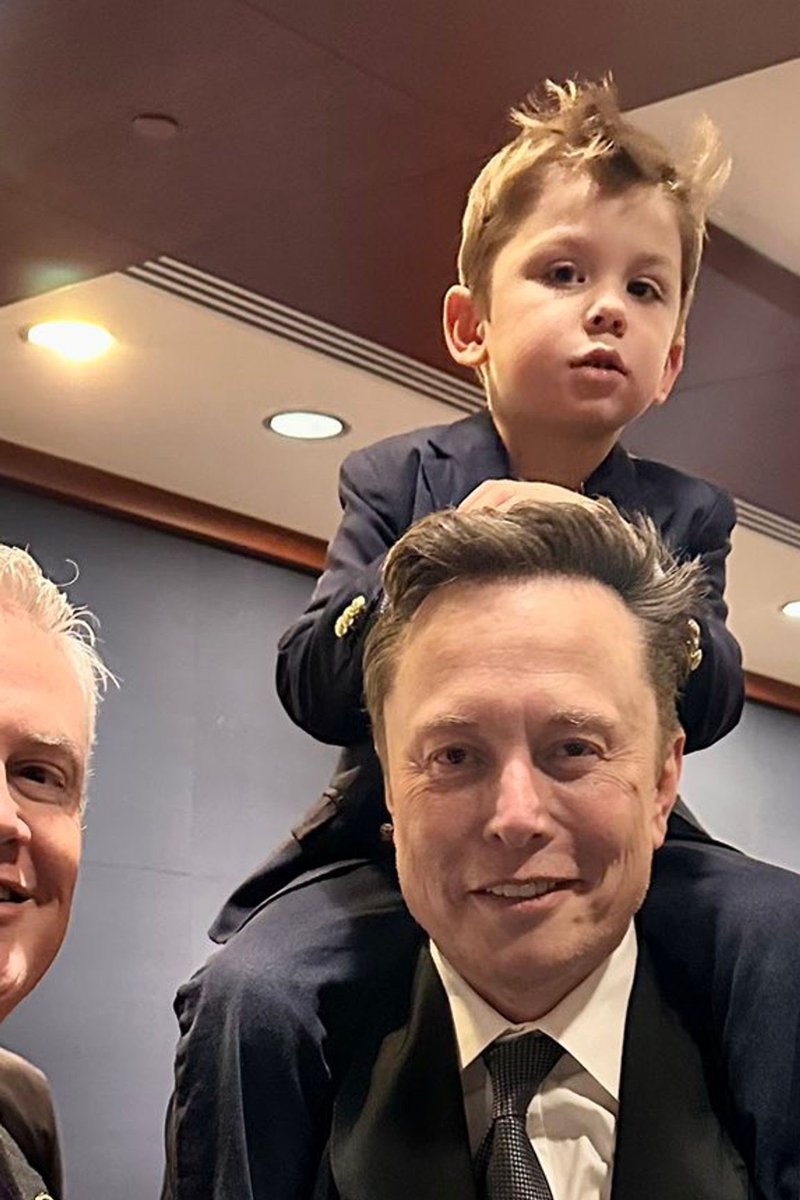 NelsonEmma91522's tweet image. Amazing dad #ceo #SpaceX🚀 I love you so much dad ❤️