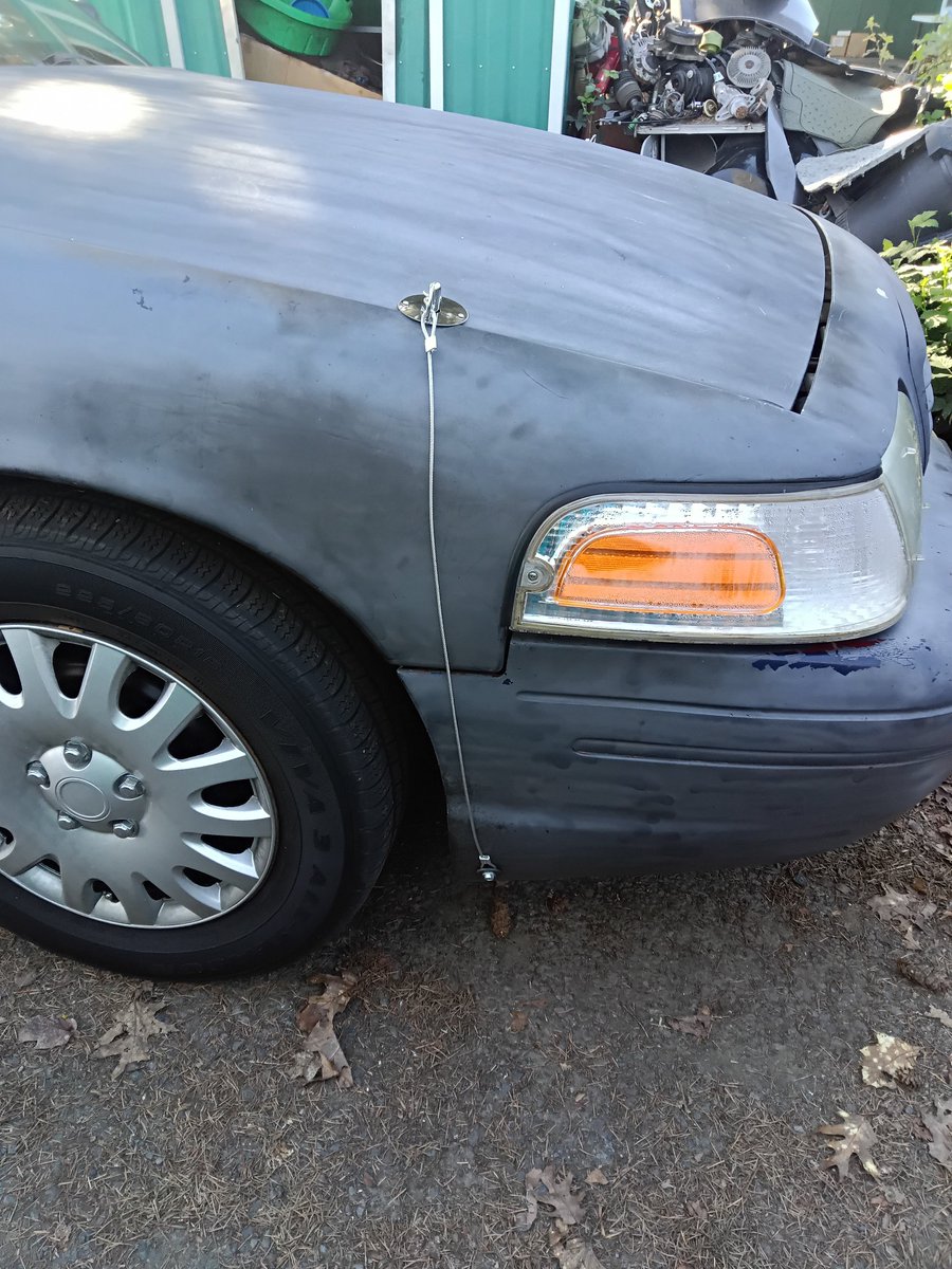 WillieDJenkins1's tweet image. First time I ever installed Hood pins for function and not style lol! Give it an ignition tune up in and a fuel filter, now it's hitting on eight again