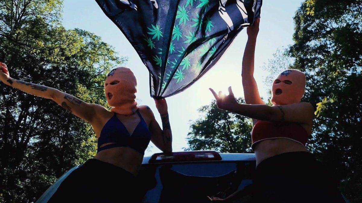 MRKE4eva's tweet photo. Stills from the WE CAN'T STOP music video.

Watch the Full Video: https://t.co/q792B0Du3p

the spring breakers are janUary jonze, jen feldman, jamie frevele, and grace lovell music

#wecantstop #mileycyrus #mrke #springbreakers #mattrorenkaraokeexperience https://t.co/2dWHpTeAMy