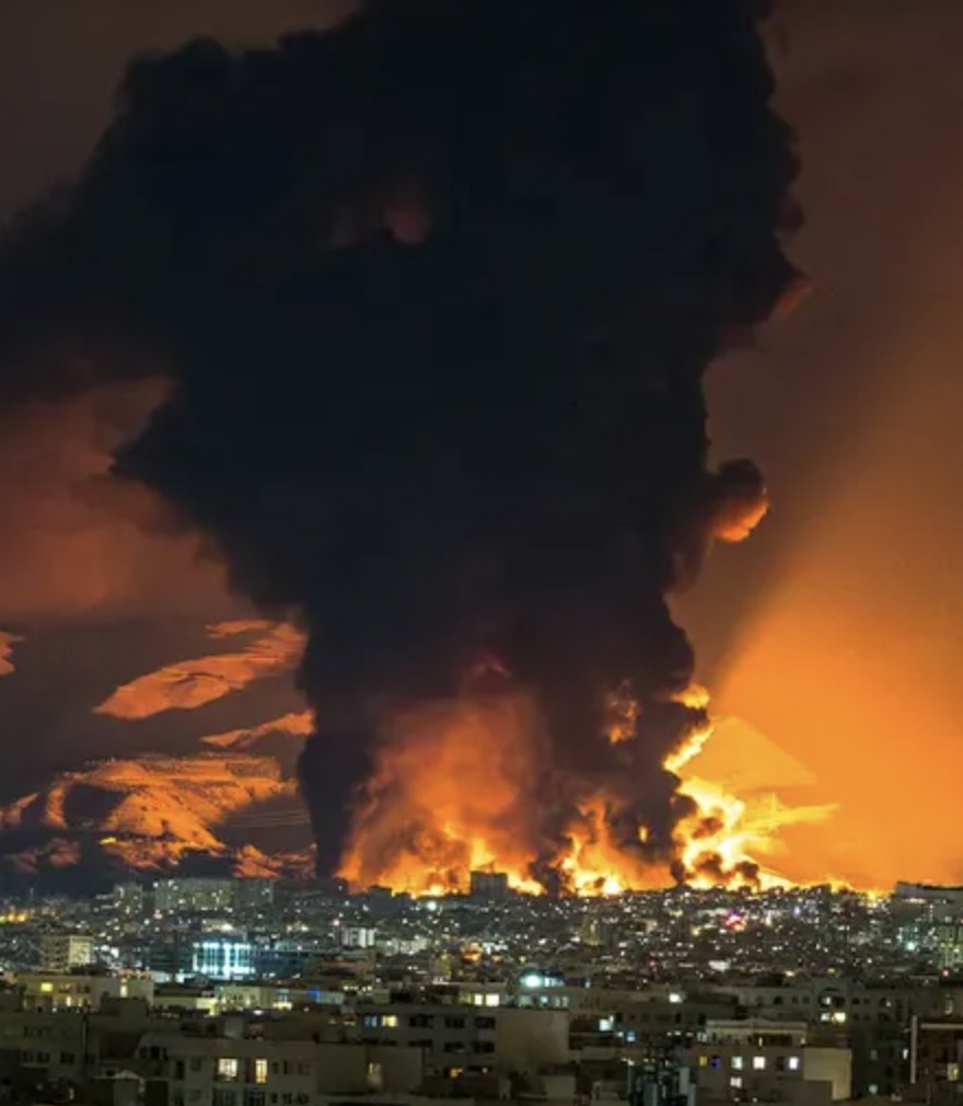 MeidasTouch tweet media