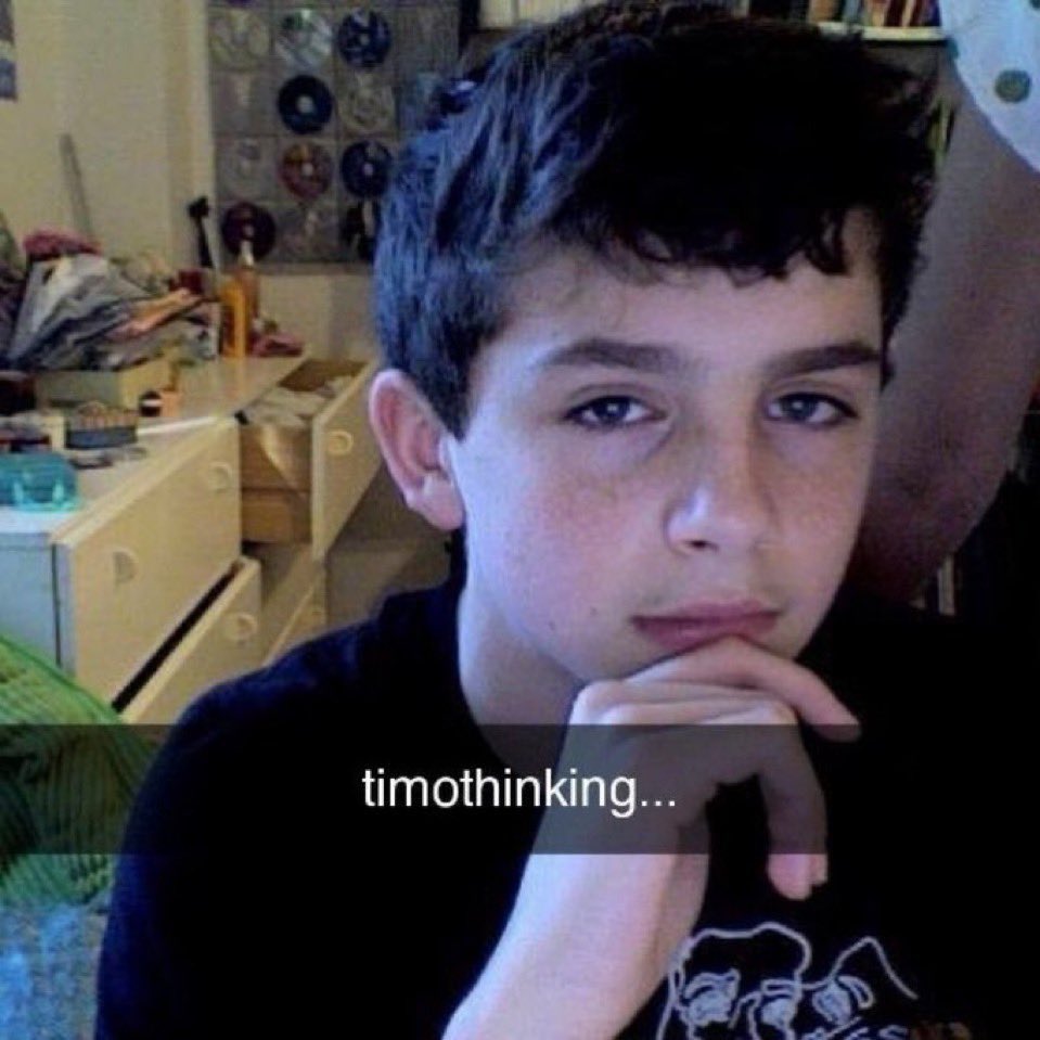 velha do tronco de twin peaks tweet media