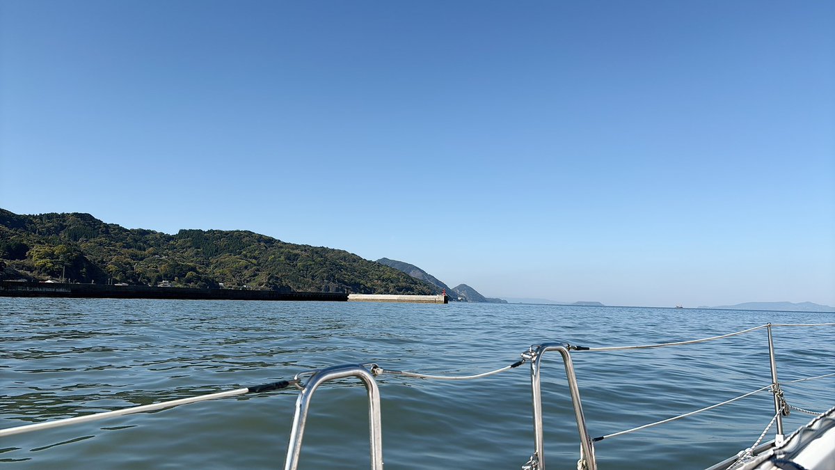 エマツコ tweet media