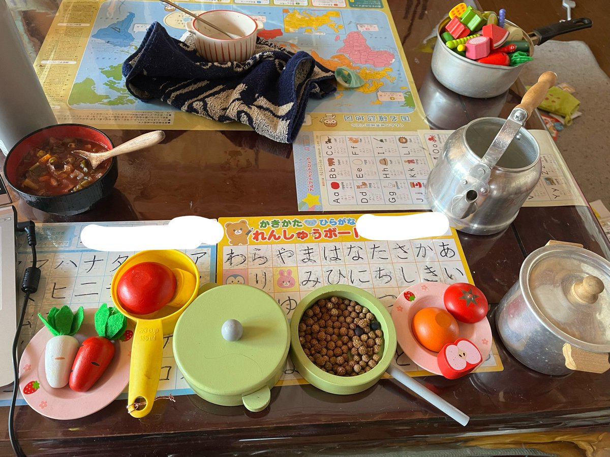 スープ温めてるうちに
朝食並んでた