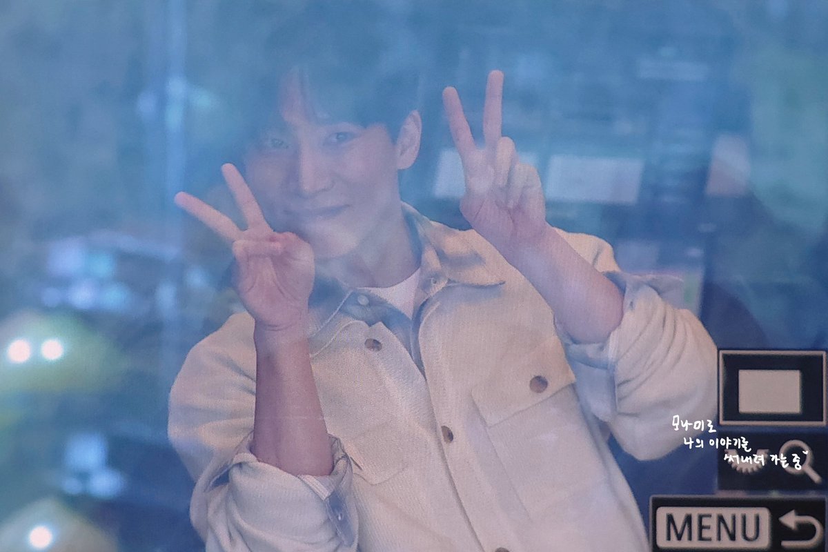 monami_EK's tweet photo. 260408 슈퍼라디오 프리뷰
오늘라됴도 이기자!!🫡
#비투비 #BTOB #서은광 #은광 #SEOEUNKWANG @BTOB_SEKwang https://t.co/IeKcQ0fkja