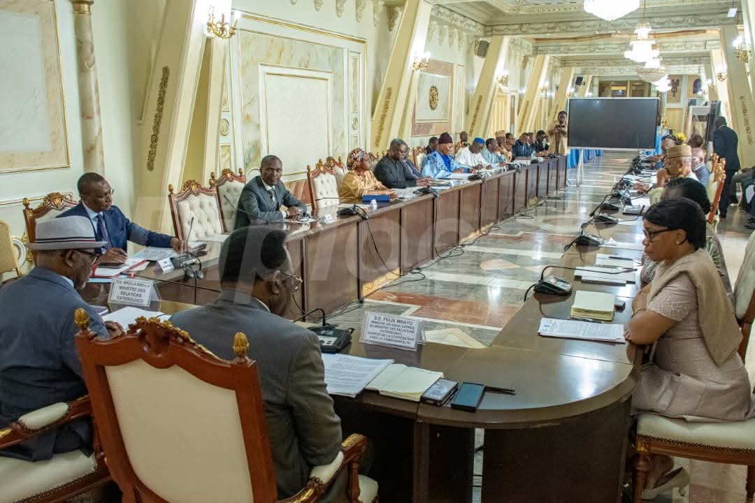 TheCameroonianZ's tweet image. Séance de travail préparatoire à la Visite Apostolique #Cameroon de Sa Sainteté le Pape Léon XIV.

📍@diplocam_minrex