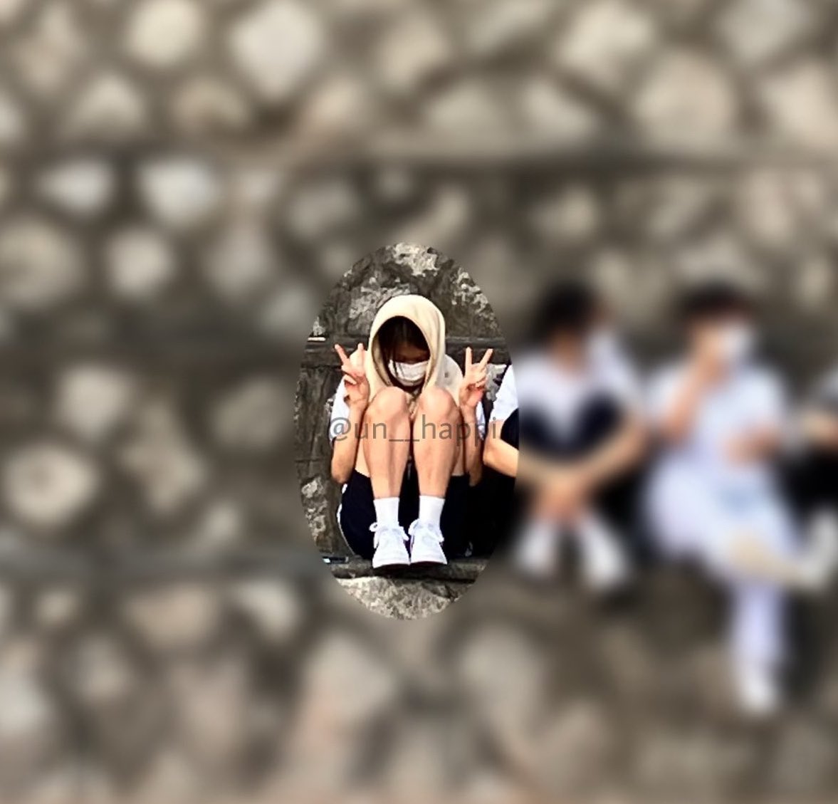 hello world she is 5 seconds old please be kind to her