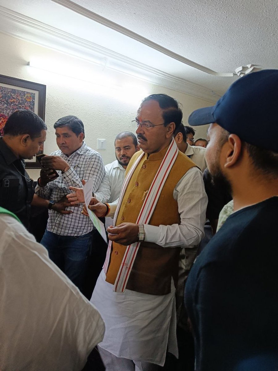 AmitKum47022568's tweet photo. #UPSI परीक्षार्थियों की मुख्य मांगे~👇👇
Babaji Puri kar dijiye 😢
#UPSI_INCREASE_2000_POST
#UPSI_SHOW_MARKS
#UPSI_GIVE_WAITING_LIST
#UPSI_BHARTI_4543
#UPSI_GIVE_RESERVE_LIST

@Myogiadiyanath @myogioffice @CMofficeUP https://t.co/QJYcht8EPW