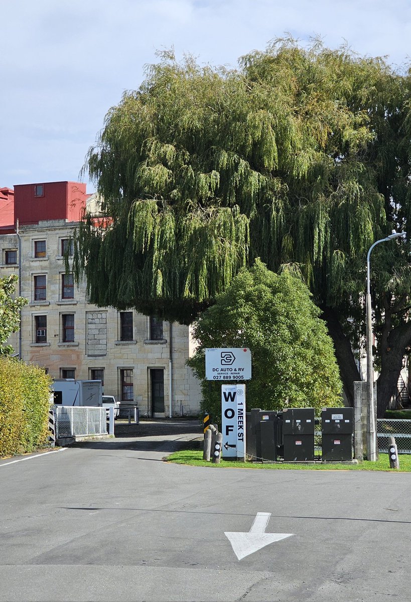 이게 대체 무슨 일이야 tweet media