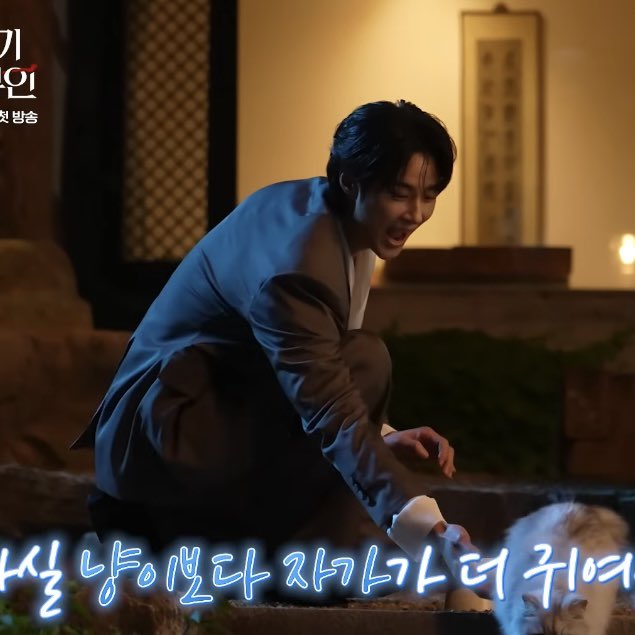 ¹⁰⁰⁴ tweet media