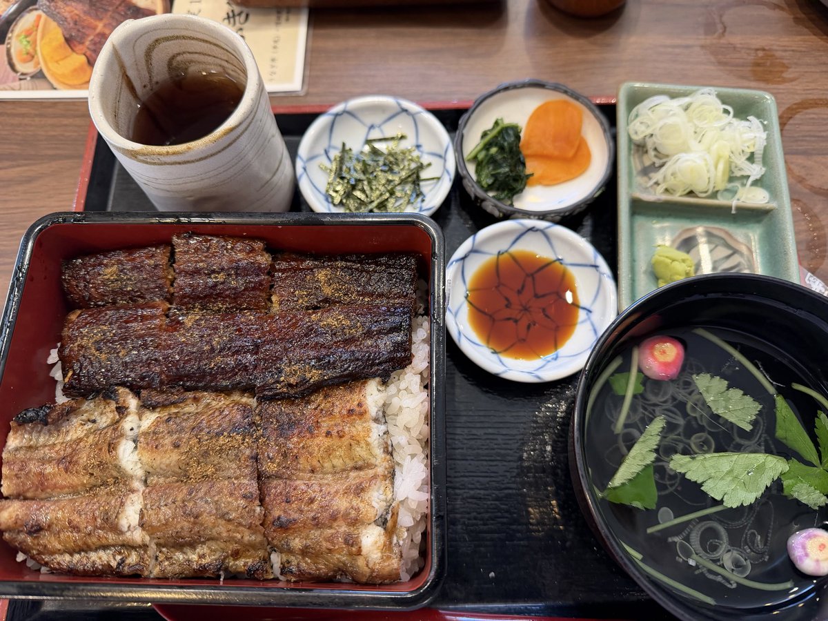 michael_5110's tweet photo. 次へのエネルギーが必要だった😅。だからどうしても食べる必要があった。間違いない😅 https://t.co/FSyykvurvj