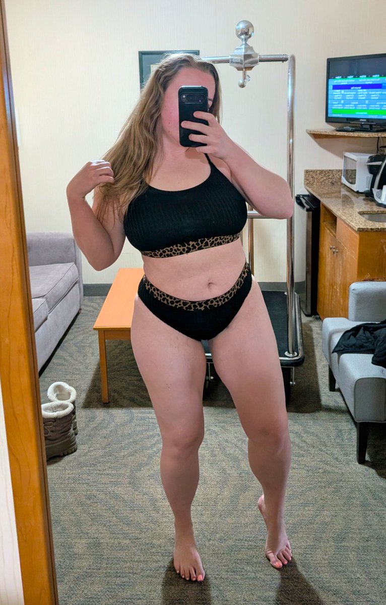 Canadianbarbie69 tweet media