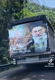 ʞuǝzoɥ⊥ tweet media