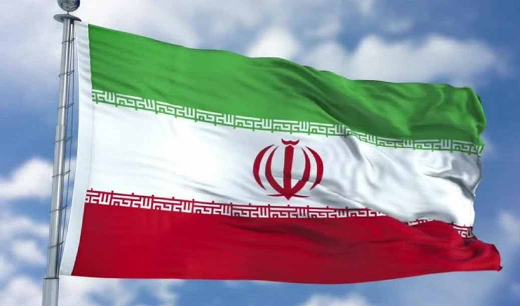 afra_nikdel's tweet photo. پرچم جمهوری اسلامی ایران همیشه بالاست.

The flag of the Islamic Republic of Iran always remains high.

سيبقى علم الجمهورية الإسلامية الإيرانية مرفوعاً دائماً.
#iran
#جانفدای_ایران 
#ایران https://t.co/VWlm97ivaK