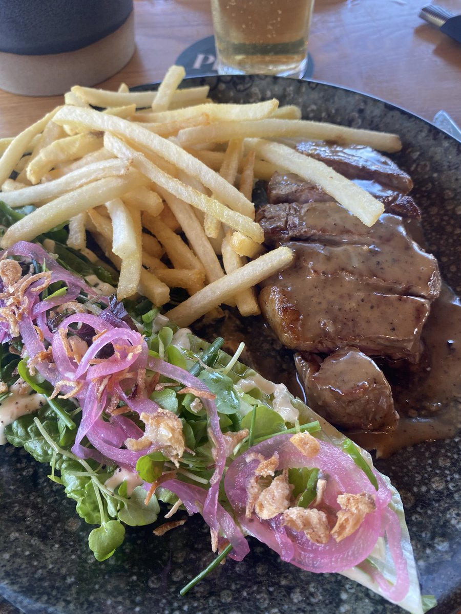 BowTiedStocks tweet media