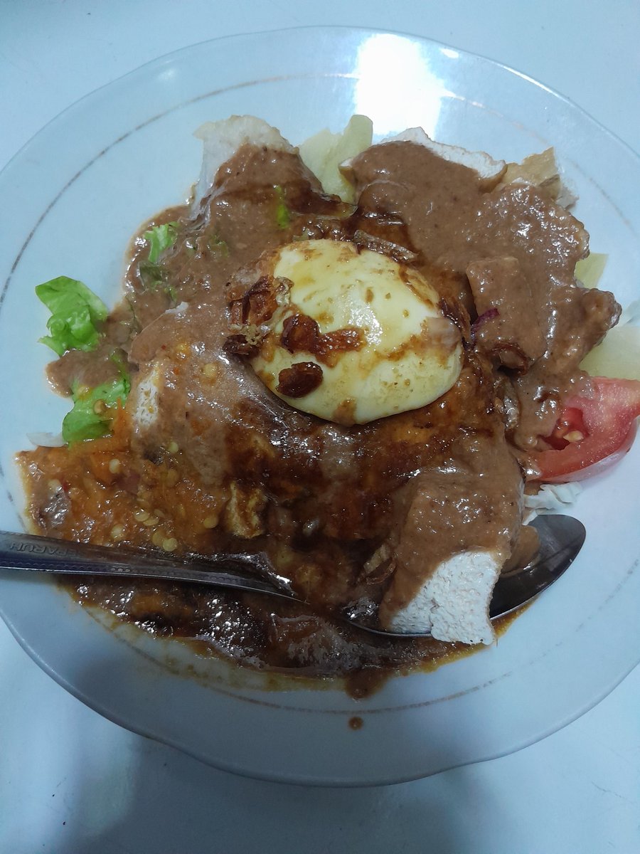 besoksadar_'s tweet image. #layak