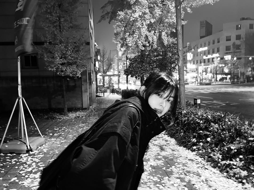 Gamghee's tweet photo. Kitty is in town. 🐈‍⬛🖤 https://t.co/Xk9w5nahSu