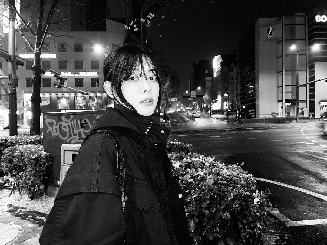 Gamghee's tweet photo. Kitty is in town. 🐈‍⬛🖤 https://t.co/Xk9w5nahSu