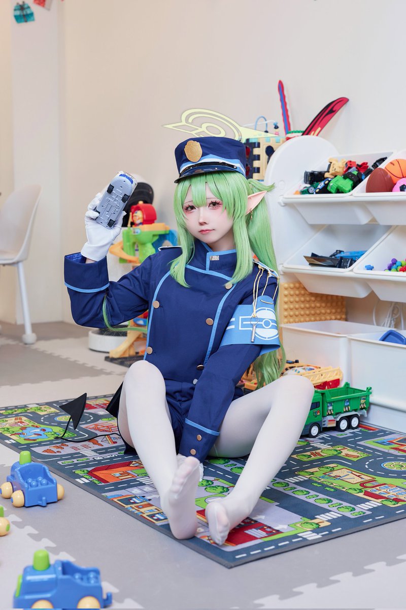bbing_cos's tweet photo. 놀자 센세~!🚅

#ブルアカ #コスプレ https://t.co/6R8GAmLHP6